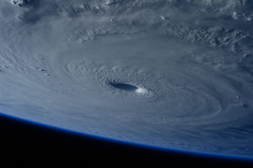 Hurricane Dora Pushes Past Hawaiian Islands